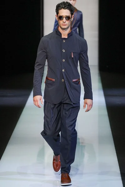 Look 29